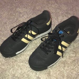 grey and yellow adidas samoa